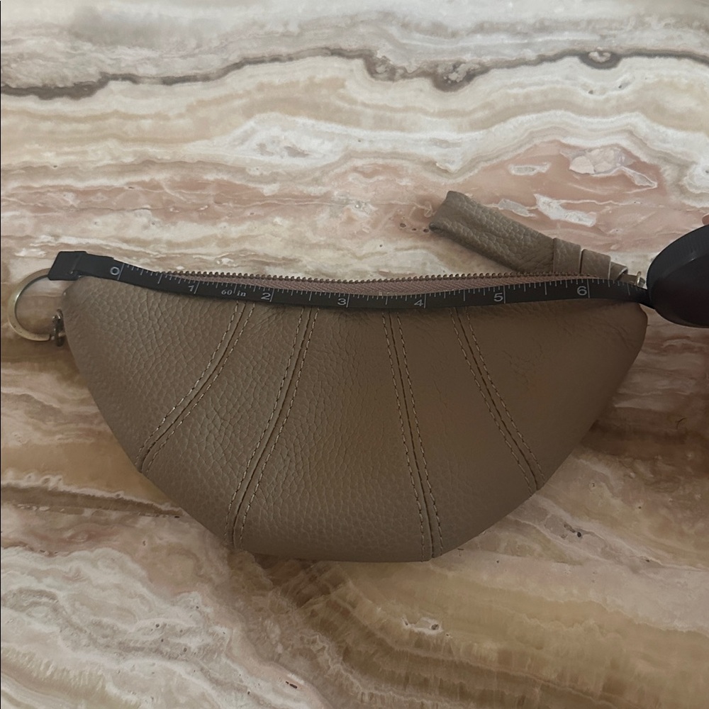 Croissant Pouch - Picture 3 of 3